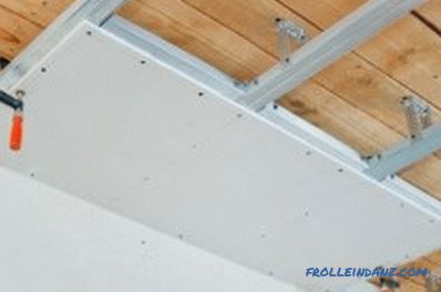 Popravak stropa u drvenoj kući vlastitim rukama (foto i video)